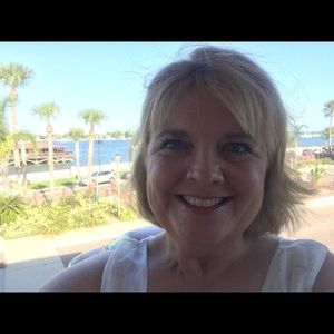 Meet your Posher, Robyn